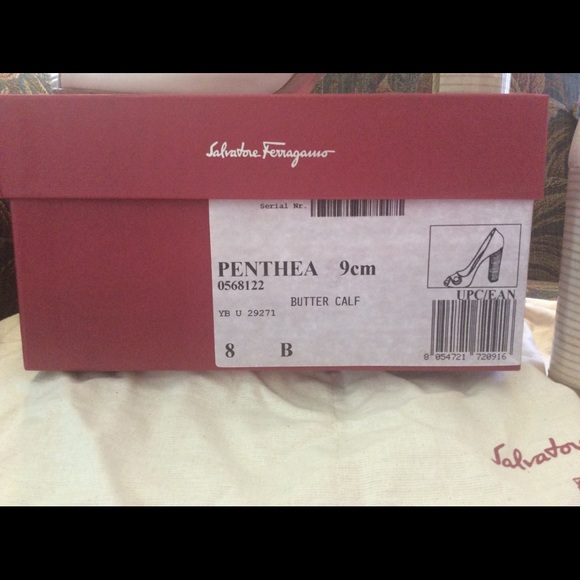 Bone white open toe Ferragamo pumps size 8 - Picture 2 of 5